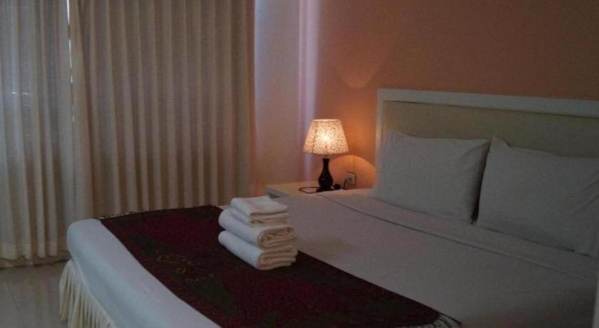 Seng Aroun Hotel Pakse Exterior photo