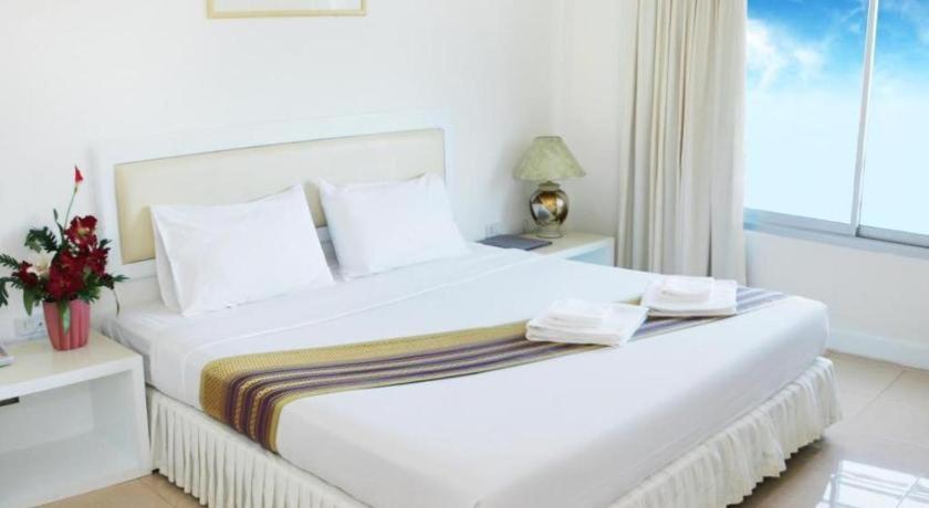 Seng Aroun Hotel Pakse Exterior photo